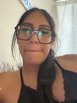 AleFantasy0001 online show from January 18, 8:01 pm