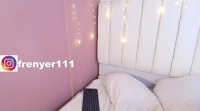 kiing azahell online show from February 21, 7:45 am