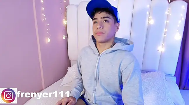 kiing azahell online show from February 26, 5:42 am