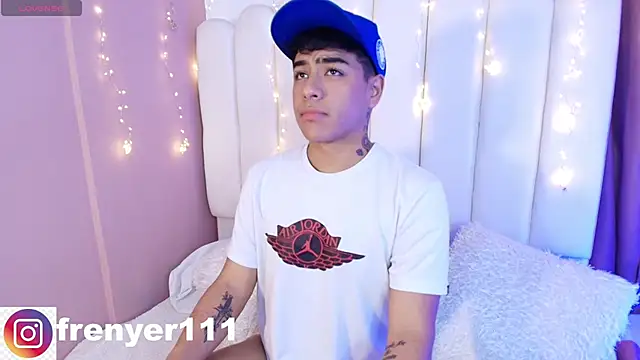 kiing azahell online show from February 28, 1:15 am