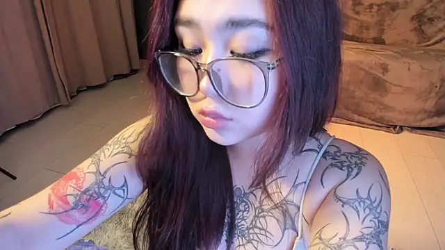 Yuriko May online show from January 24, 2:41 pm