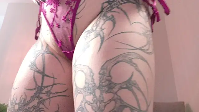 Yuriko May online show from April 7, 9:32 am