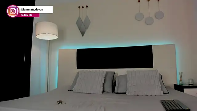 MattDevon online show from December 5, 4:10 am