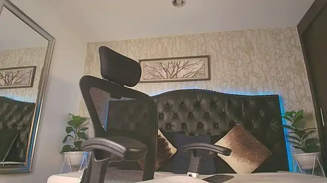 MattDevon online show from February 7, 3:54 am