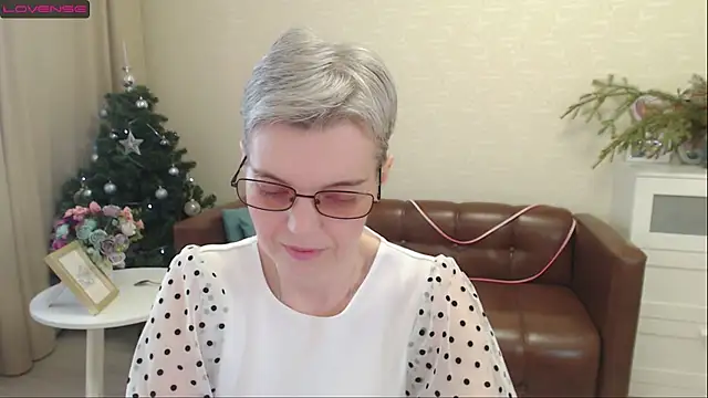 Snapshot of Cutie_Erikaa1 chatting on December 25, 8:40 am Cutie Erikaa1 online show from December 25, 8:40 am
