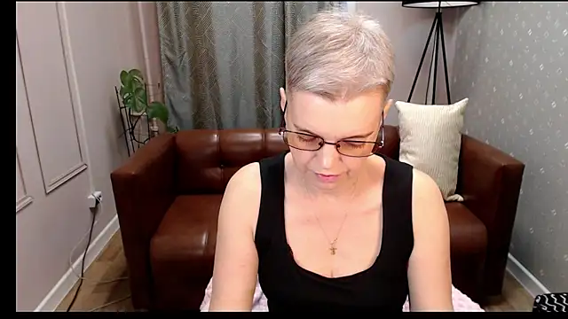 Cutie Erikaa1 online show from November 6, 9:43 am