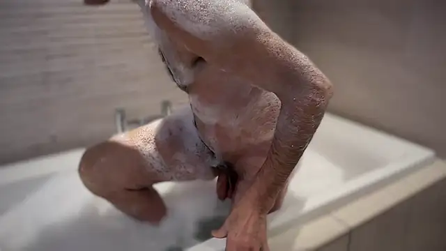 TowaFreespirit online show from January 1, 5:00 pm