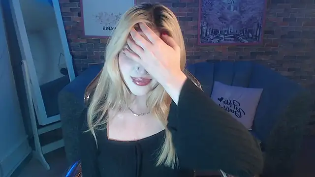 Snapshot of Kitty_fox_b chatting on January 8, 1:53 am Kitty fox b online show from January 8, 1:53 am