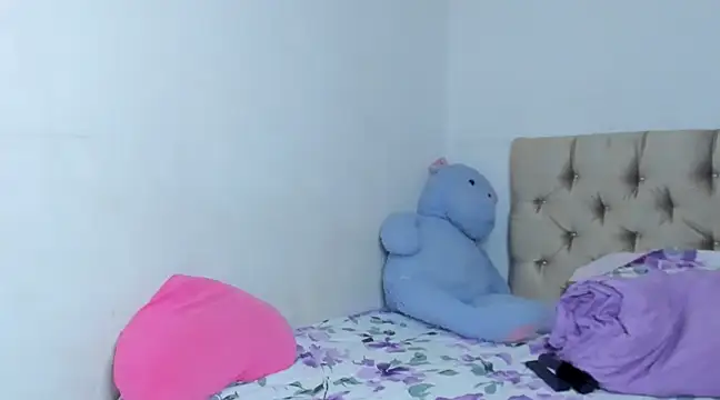 StassieBell online show from January 22, 9:46 am