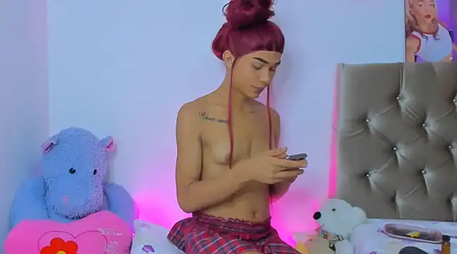 StassieBell online show from February 11, 6:51 am