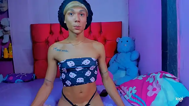 StassieBell online show from February 12, 5:46 am