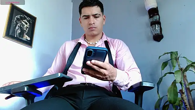 Adrian Mill3r online show from November 2, 5:59 pm