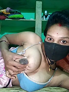 Snapshot of Hoty_girl_143 chatting on February 19, 7:54 pm Hoty girl 143 online show from February 19, 7:54 pm