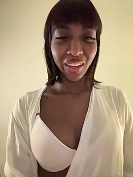 Snapshot of IamCrystal2 chatting on December 15, 11:20 pm IamCrystal2 online show from December 15, 11:20 pm