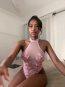 IamCrystal2 online show from February 17, 12:07 am