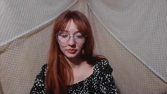 Snapshot of IsabellaBlacky chatting on October 17, 3:20 am IsabellaBlacky online show from October 17, 3:20 am