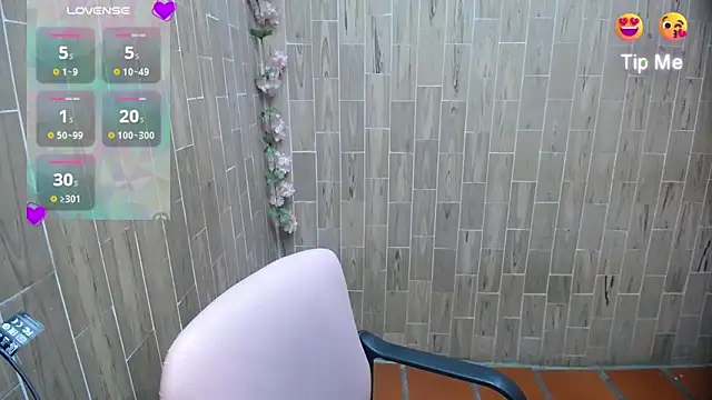 solyeria online show from March 6, 12:45 pm