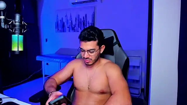 BrunoD31 online show from October 18, 4:37 am