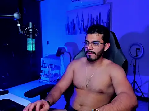 Snapshot of BrunoD31 chatting on February 6, 3:44 am BrunoD31 online show from February 6, 3:44 am