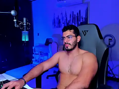 Snapshot of BrunoD31 chatting on February 7, 5:00 am BrunoD31 online show from February 7, 5:00 am