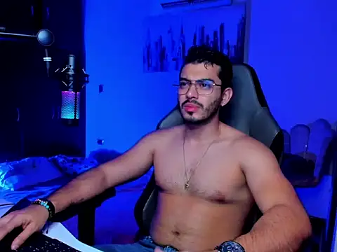 Snapshot of BrunoD31 chatting on February 19, 5:03 am BrunoD31 online show from February 19, 5:03 am