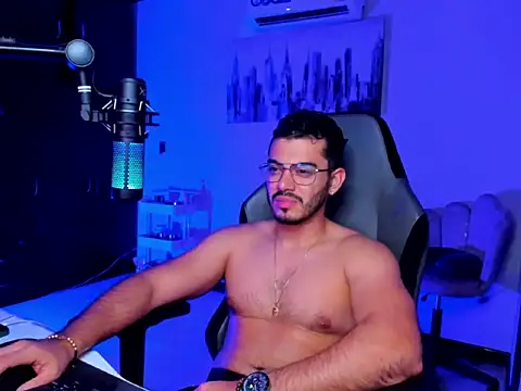 Snapshot of BrunoD31 chatting on March 7, 5:59 am BrunoD31 online show from March 7, 5:59 am