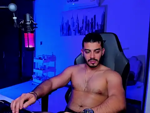 Snapshot of BrunoD31 chatting on March 11, 5:13 am BrunoD31 online show from March 11, 5:13 am