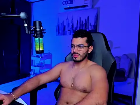 Snapshot of BrunoD31 chatting on March 12, 6:41 am BrunoD31 online show from March 12, 6:41 am