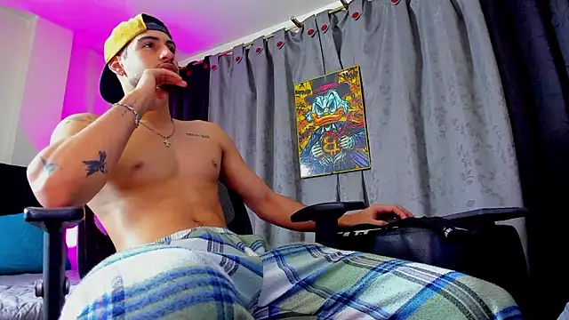 Giomar Reyes online show from February 18, 7:37 am