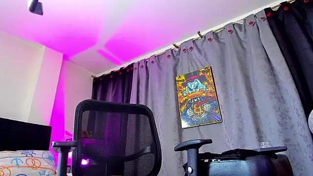 Giomar Reyes online show from March 8, 10:24 pm