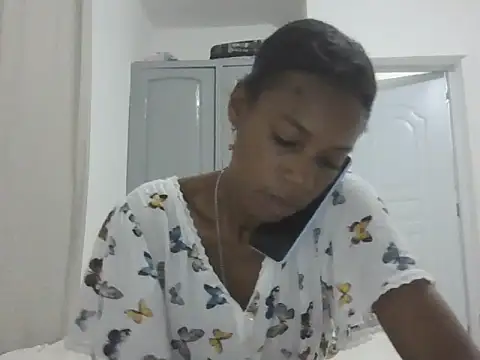 Snapshot of adele-33 chatting on September 28, 10:48 pm adele-33 online show from September 28, 10:48 pm