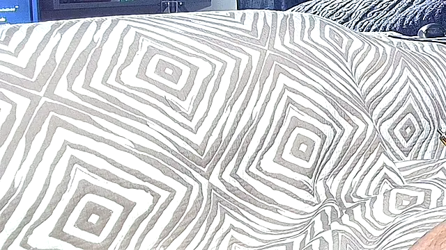 snowpanter online show from January 25, 11:00 pm