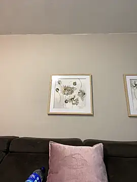 imlindapink online show from March 10, 4:46 pm