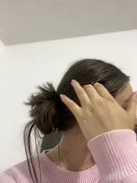 imlindapink online show from March 11, 1:37 am