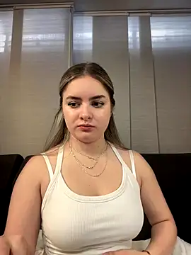 imlindapink online show from September 24, 3:26 pm