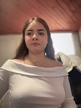 imlindapink online show from November 8, 4:07 pm