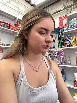 imlindapink online show from April 13, 6:24 pm