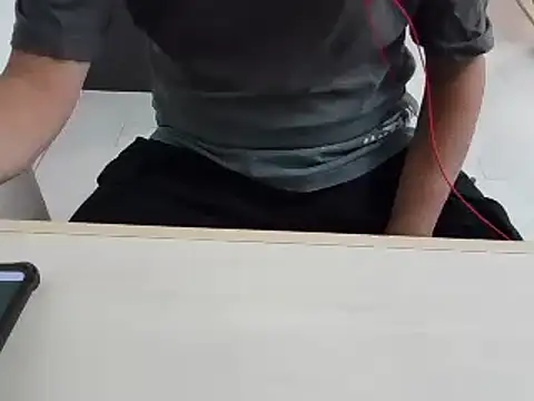 Snapshot of XiaoGuoGuo284512 chatting on January 1, 8:02 am XiaoGuoGuo284512 online show from January 1, 8:02 am