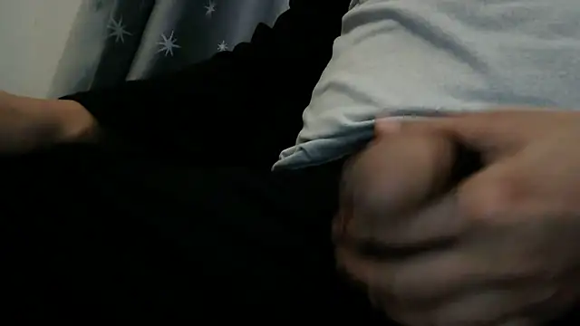 Snapshot of XiaoGuoGuo284512 chatting on January 12, 5:01 am XiaoGuoGuo284512 online show from January 12, 5:01 am