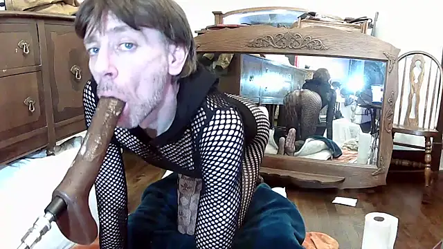 MaxJr8008 online show from November 3, 8:48 am