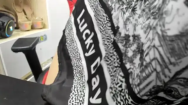 Hotqueensex online show from September 15, 9:59 pm