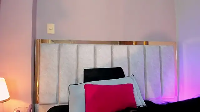 LaraGoldd online show from January 9, 12:46 am