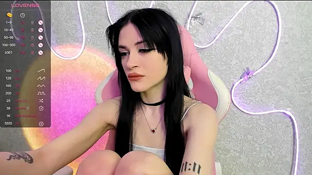Molly Crystall online show from June 3, 3:31 am