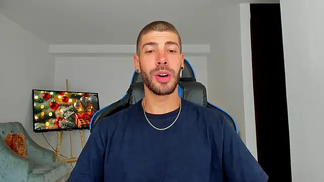 Guyinthemountain online show from December 9, 4:47 pm