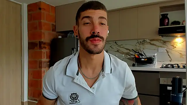 Guyinthemountain online show from December 25, 7:13 pm