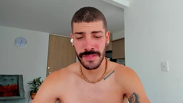 Guyinthemountain online show from January 5, 4:38 pm