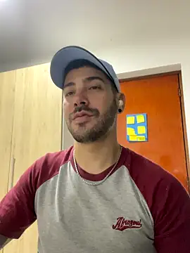 Guyinthemountain online show from October 3, 4:37 pm