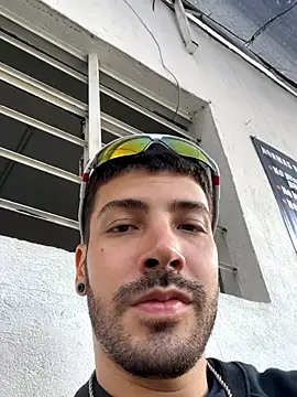 Guyinthemountain online show from October 4, 8:29 pm