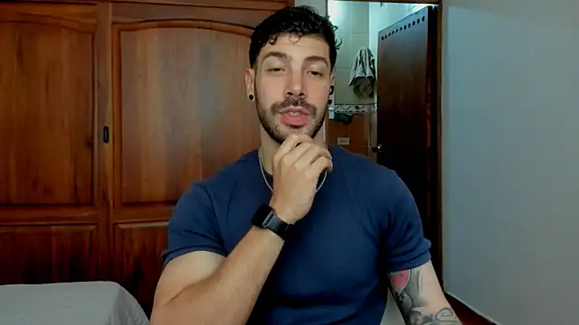 Snapshot of Guyinthemountain chatting on July 23, 2:48 pm Guyinthemountain online show from July 23, 2:48 pm
