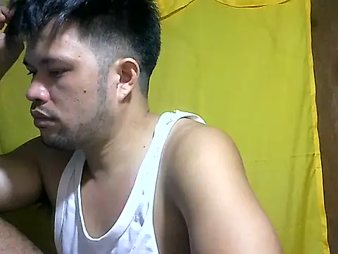 Snapshot of HairyHottestpinoyHandsome chatting on July 6, 3:03 pm HairyHottestpinoyHandsome online show from July 6, 3:03 pm